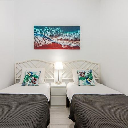Central 2 Bedroom Apartment Playa De Las Americas Exterior foto
